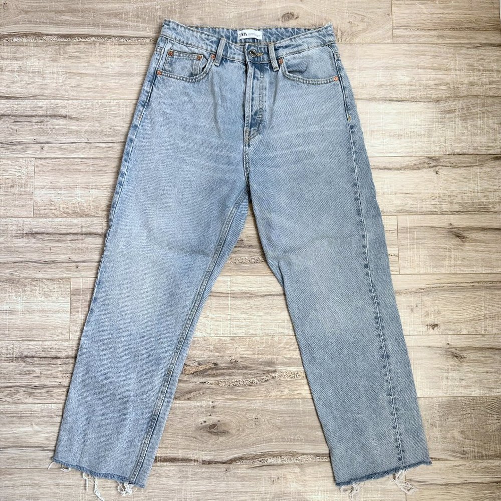 Zara High Waisted Distressed Straight Wide Leg Light Wash Jeans 8